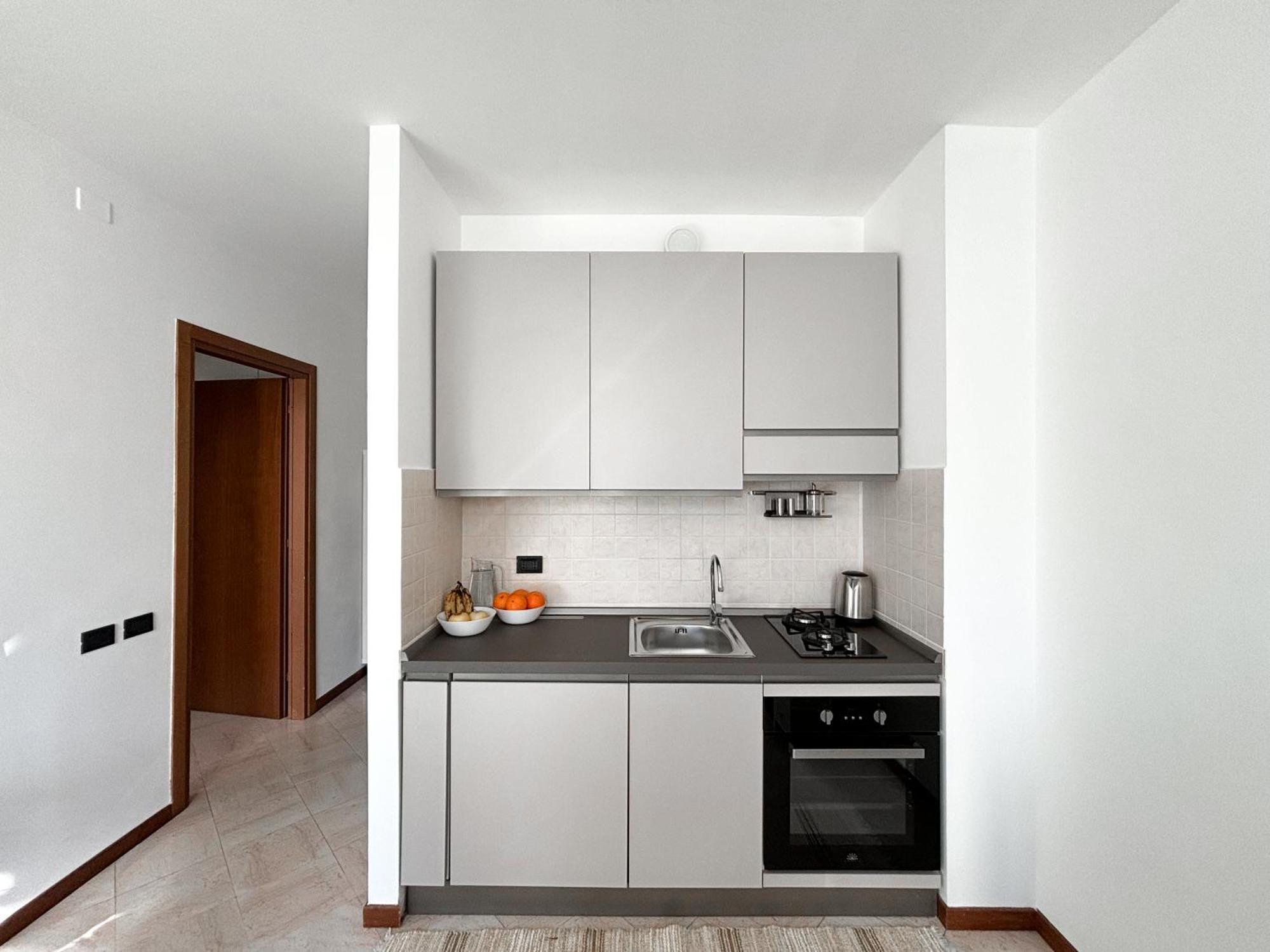 Bilocale Con Terrazzo E Box Auto Su Richiesta Como Exterior foto