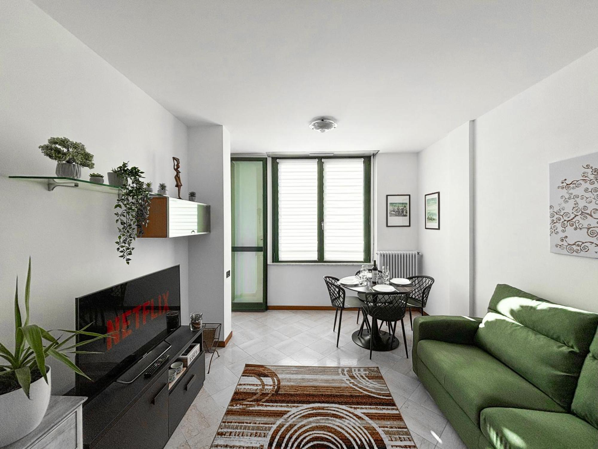 Bilocale Con Terrazzo E Box Auto Su Richiesta Como Exterior foto