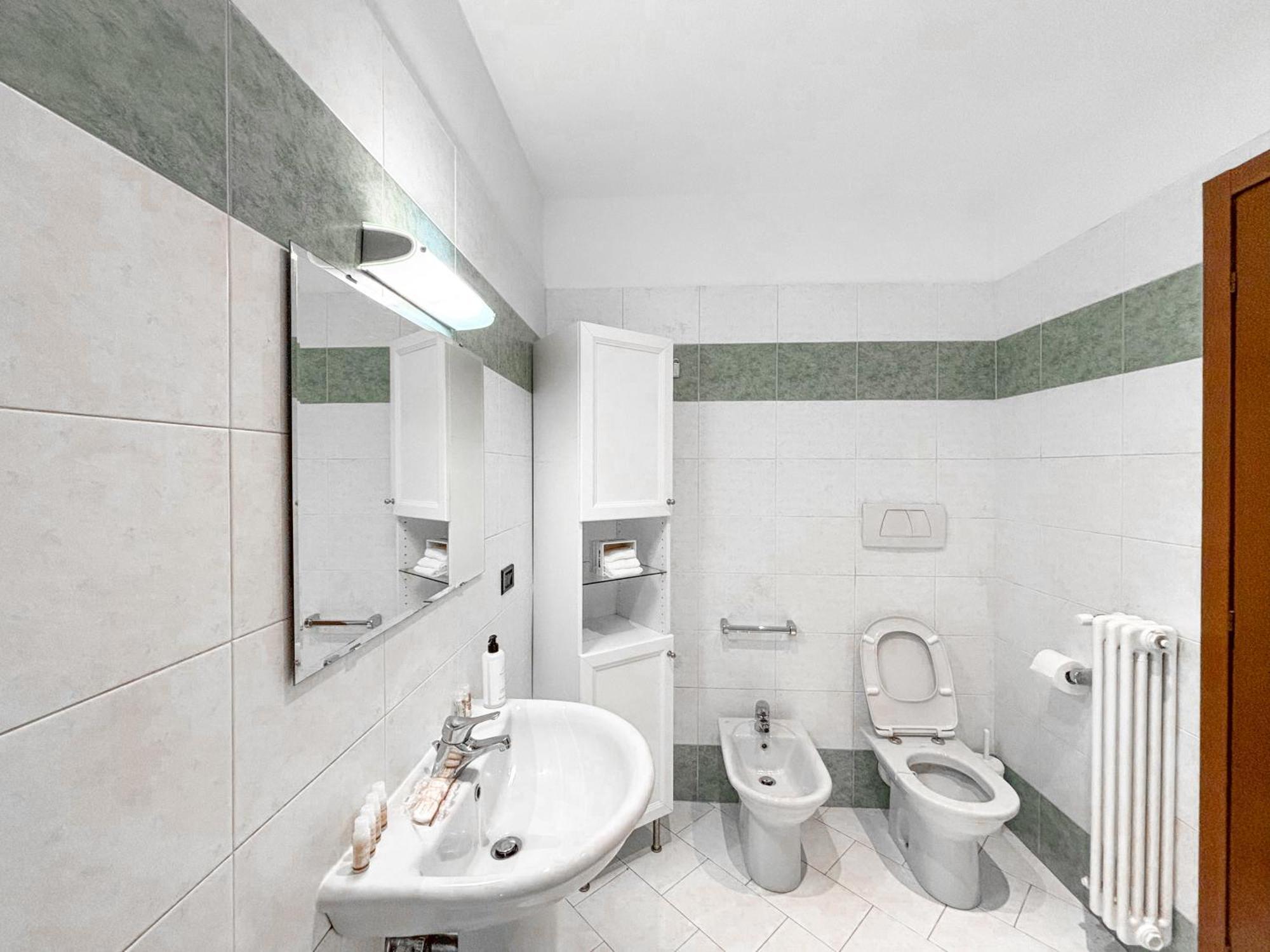 Bilocale Con Terrazzo E Box Auto Su Richiesta Como Exterior foto